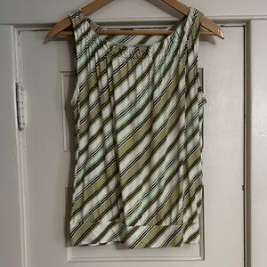❤️ 3/$15 LOFT Diagonal Striped Tank Top in Green and White